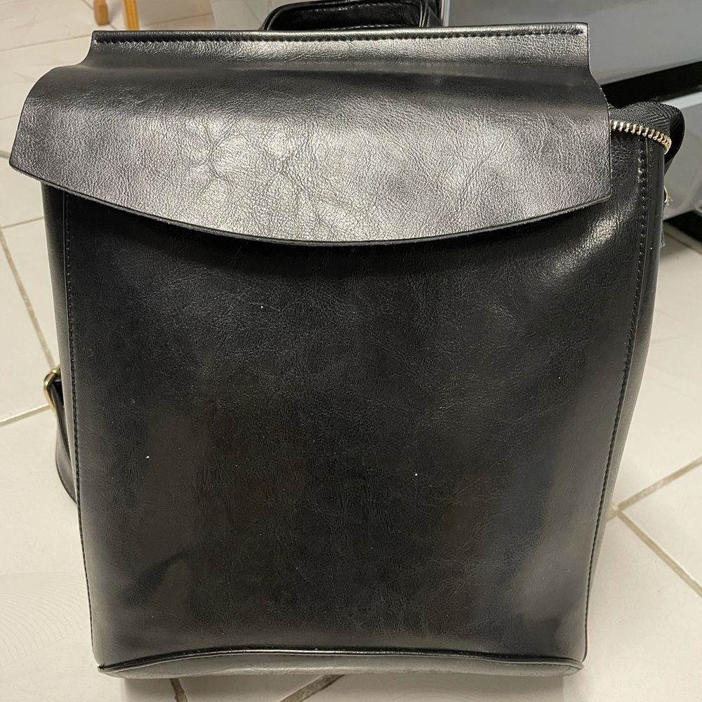 Women’s Leather Backpack